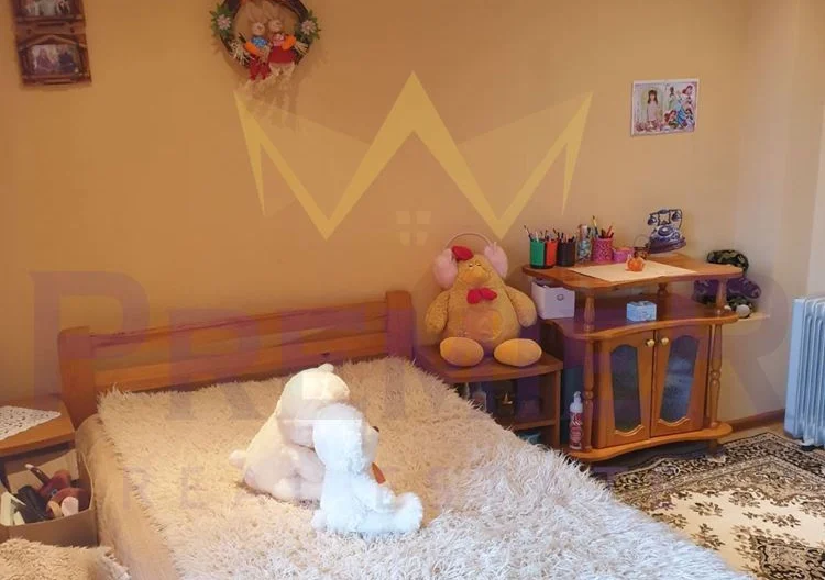 Етаж от Къща в кв. Аспарухово -  - снимка 8 - Имоти Премиер