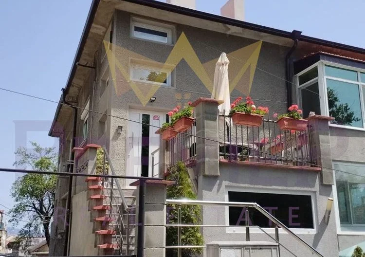 Етаж от къща в кв. Аспарухово, гр.Варна -  - снимка 1 - Имоти Премиер