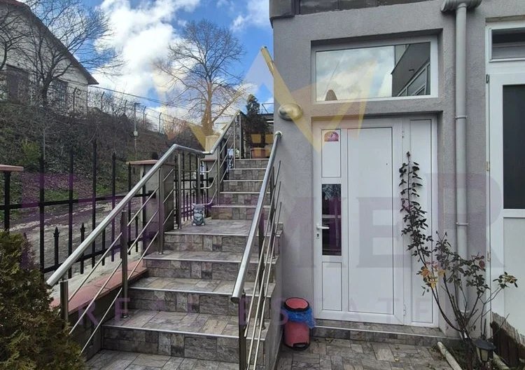 Етаж от къща в кв. Аспарухово, гр.Варна -  - снимка 4 - Имоти Премиер