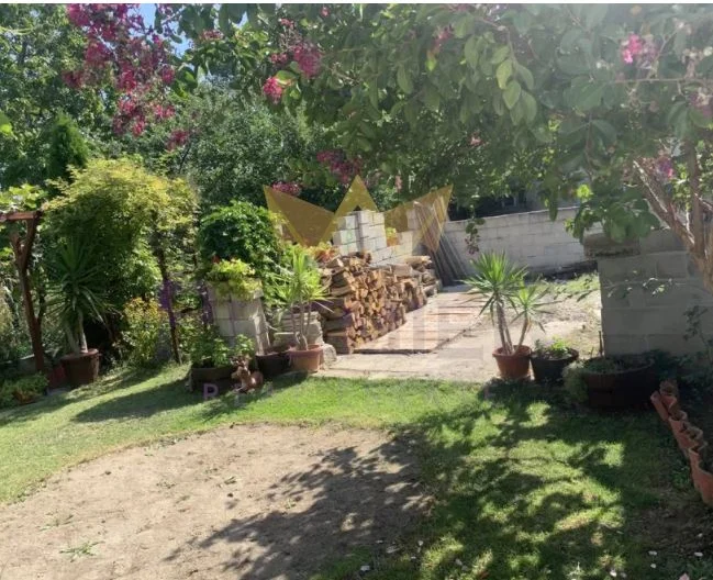 Етаж от къща в кв. Галата -  - снимка 11 - Имоти Премиер