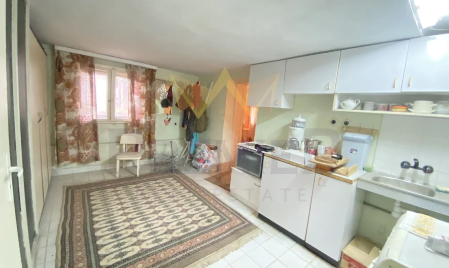 Етаж от къща в кв. Павлово -  - снимка 11 - Имоти Премиер