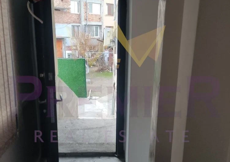 Етаж от къща в кв.Прослав -  - снимка 10 - Имоти Премиер