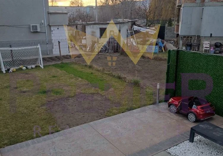 Етаж от къща в кв.Прослав -  - снимка 11 - Имоти Премиер