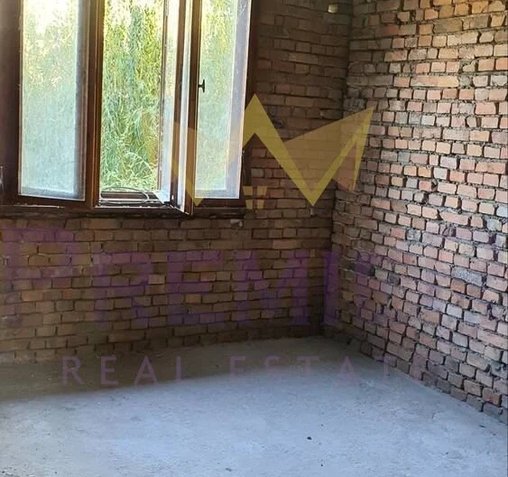 Етаж от къща в кв.Прослав -  - снимка 13 - Имоти Премиер