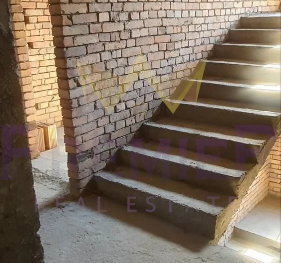 Етаж от къща в кв.Прослав -  - снимка 17 - Имоти Премиер