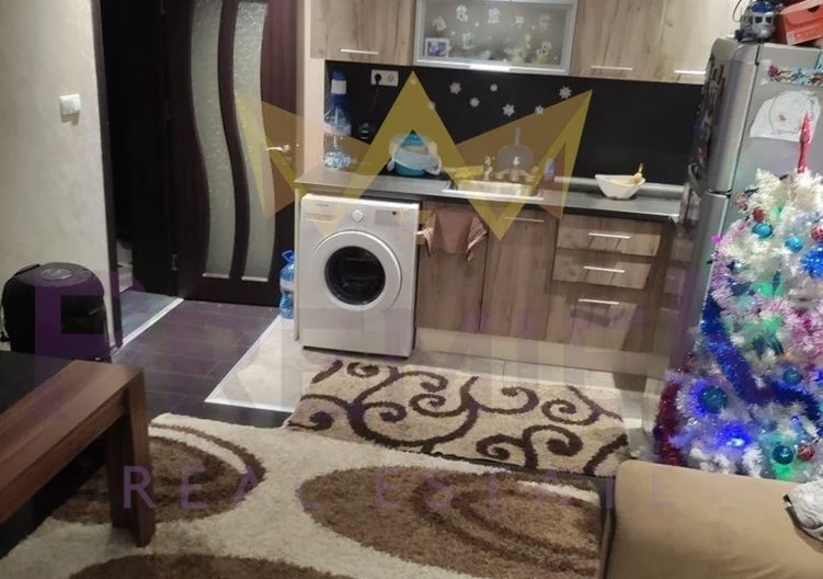 Етаж от къща в кв.Прослав -  - снимка 2 - Имоти Премиер