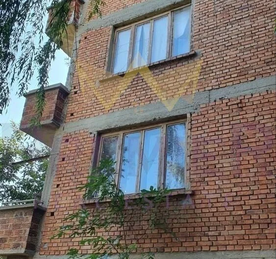 Етаж от къща в кв.Прослав -  - снимка 2 - Имоти Премиер