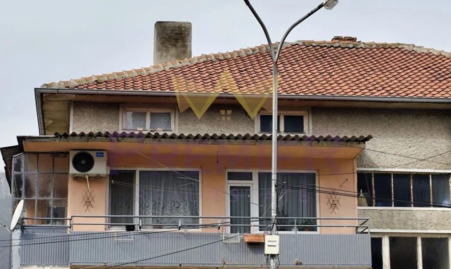 Етаж от къща в Провадия - - снимка 1 - Имоти Премиер