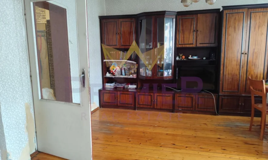 Етаж от къща в Провадия -  - снимка 9 - Имоти Премиер