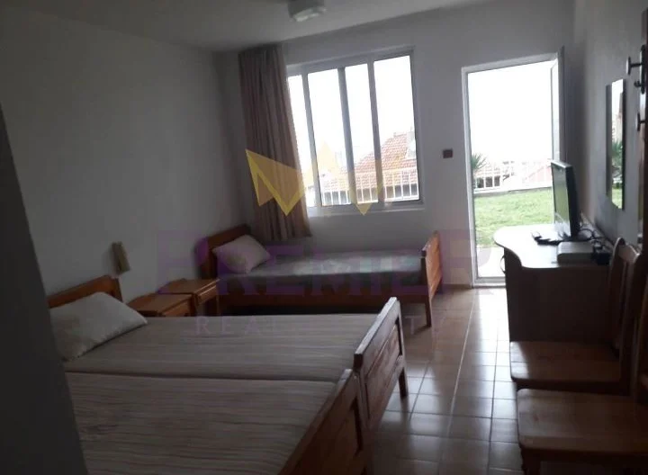 Етаж от къща в Свети влас – 9 самостоятелни стаи -  - снимка 3 - Имоти Премиер