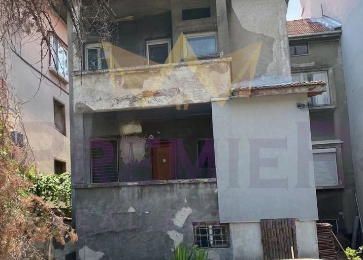 Етаж от къща в Център гр.Пловдив -  - снимка 1 - Имоти Премиер