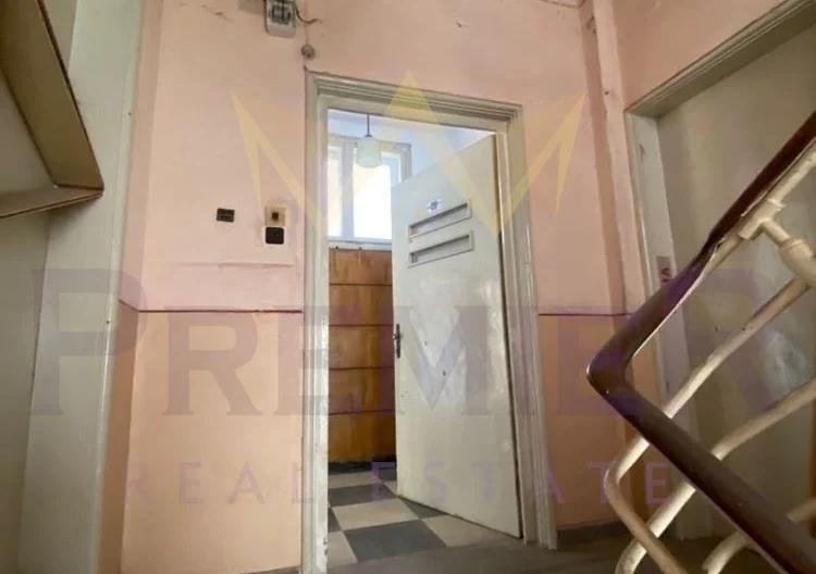 Етаж от къща в Център гр.Пловдив -  - снимка 10 - Имоти Премиер