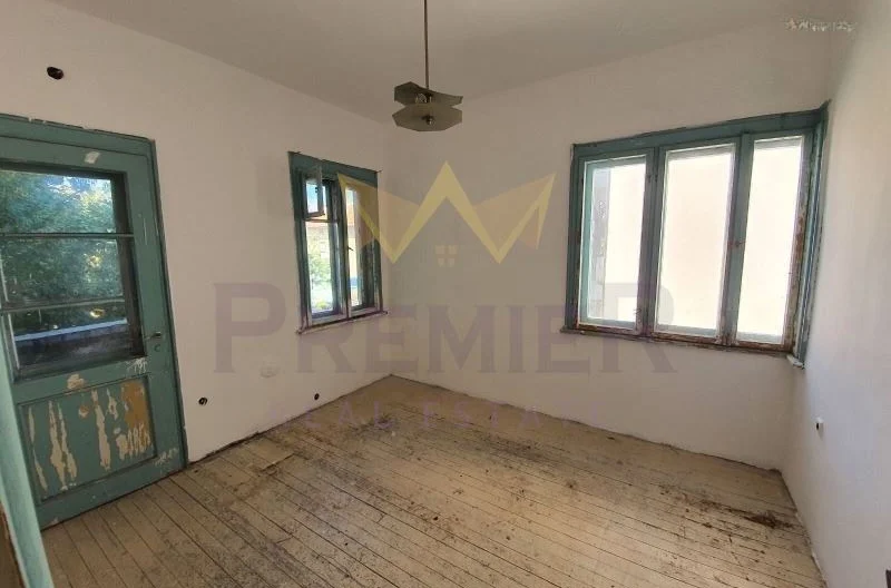 Етаж от къща в Център гр.Пловдив -  - снимка 6 - Имоти Премиер