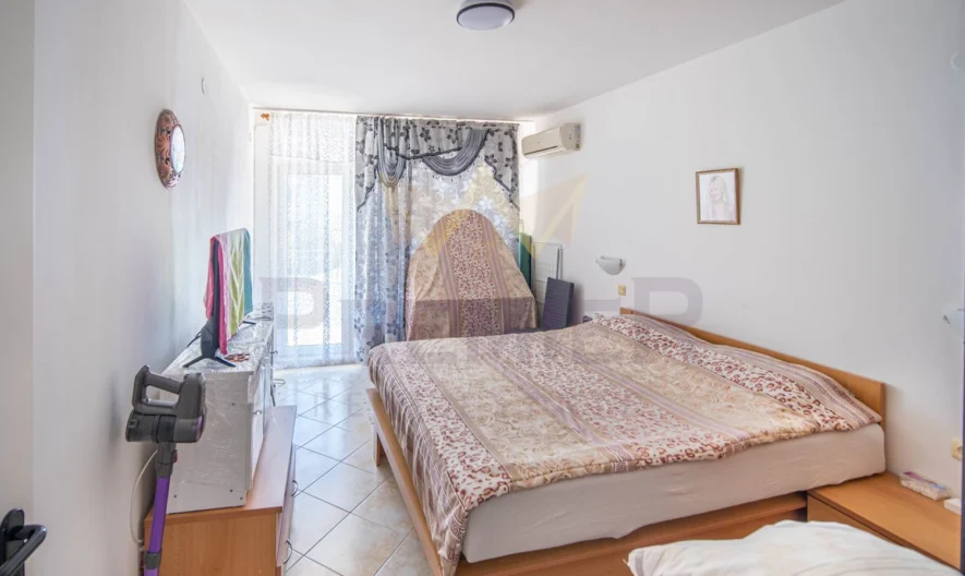 EXCLUSIVE! FURNISHED ONE-BEDROOM APARTMENT WITH POOL VIEW IN SUNSET COMPLEX, KOSHARITSA VILLAGE - - snimka 4 - Imoti Premier