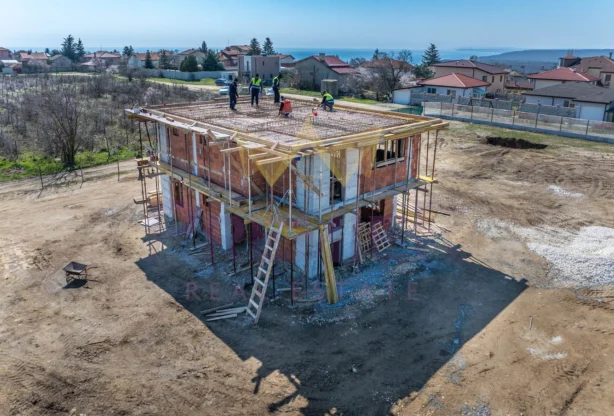 Агенция за недвижими имоти - Имоти Премиер - имот - 1174630, Цена: 249900 EUR