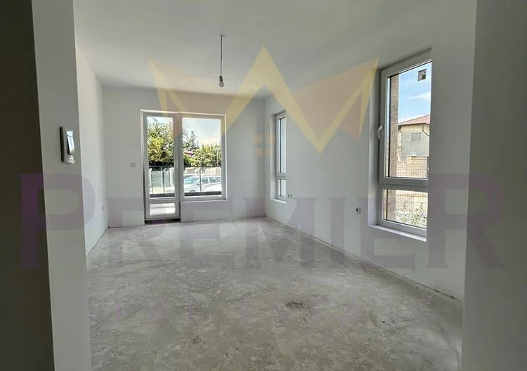 Фамилна къща в кв. Виница -  - снимка 10 - Имоти Премиер