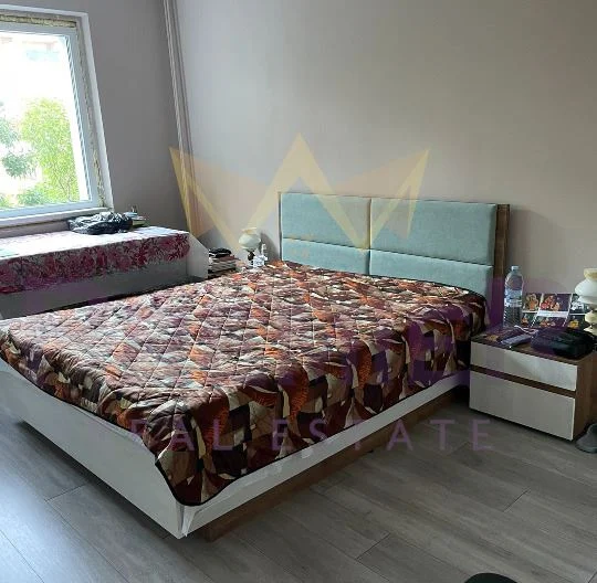 FOUR-ROOM apartment in Vazrazhdane 4 -  - snimka 1 - Imoti Premier