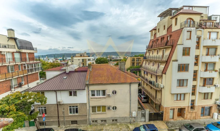 Four-room apartment just steps from the Blue Market -  - snimka 7 - Imoti Premier