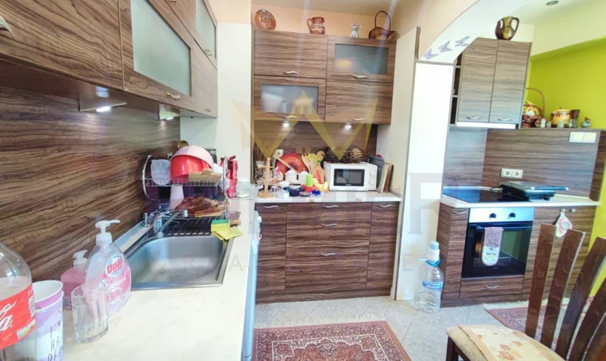 Four-room panel apartment near Amici Vazrazhdane -  - snimka 2 - Imoti Premier