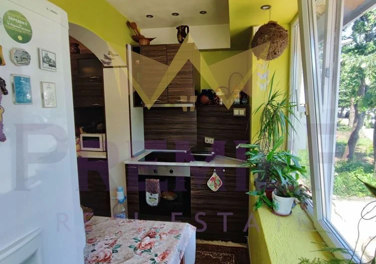 Four-room panel apartment near Amici Vazrazhdane -  - snimka 3 - Imoti Premier