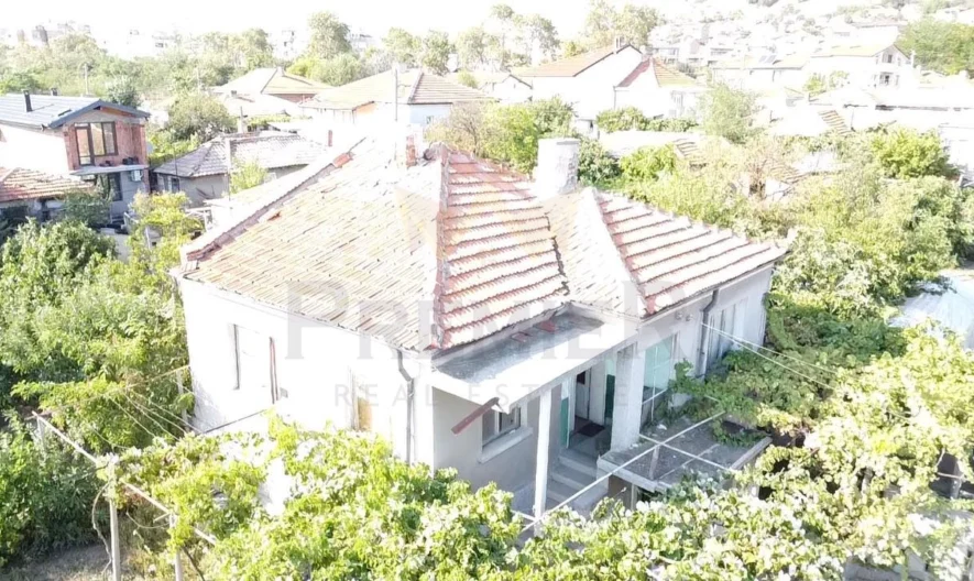 Freistehendes HAUS mit Hof und Garage in Aitos -  - snimka 28 - Imoti Premier