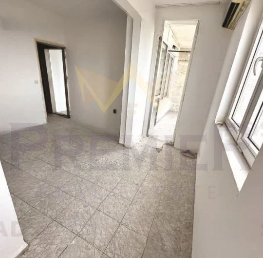 ФУНКЦИОНАЛЕН АПАРТАМЕНТ С ПАНОРАМНА ГЛЕДКА -  - снимка 3 - Имоти Премиер