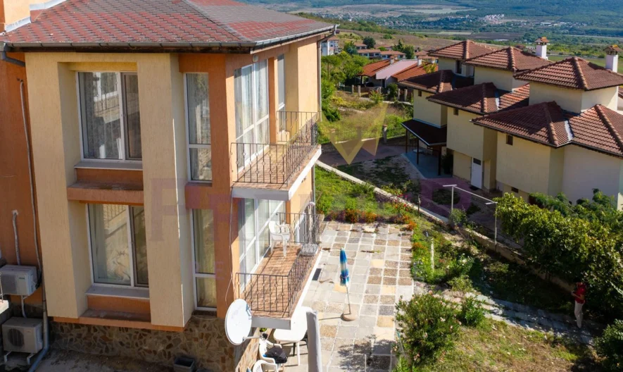 Furnished House in the village of Rogachevo, 20 min. from Varna, near Albena Resort and the village of Kranevo -  - snimka 16 - Imoti Premier