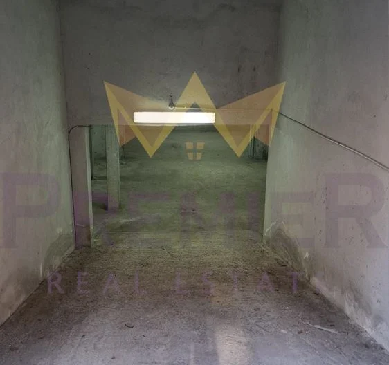 ГАРАЖЕН ЕТАЖ – ЦЕНТРАЛНА ЧАСТ, ВАРНА -  - снимка 1 - Имоти Премиер