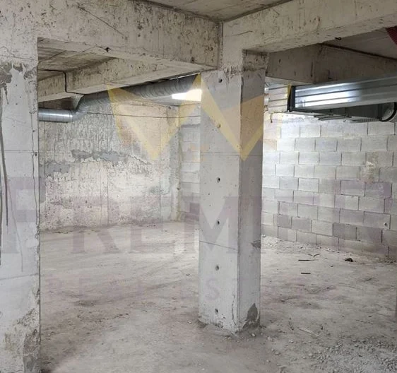 ГАРАЖЕН ЕТАЖ – ЦЕНТРАЛНА ЧАСТ, ВАРНА -  - снимка 4 - Имоти Премиер