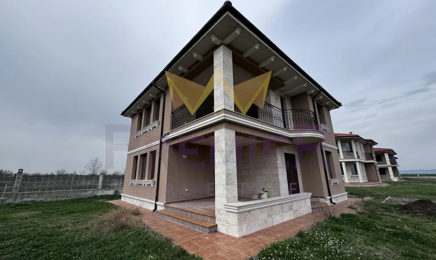 Geräumiges Haus mit Panoramablick -  - snimka 15 - Imoti Premier