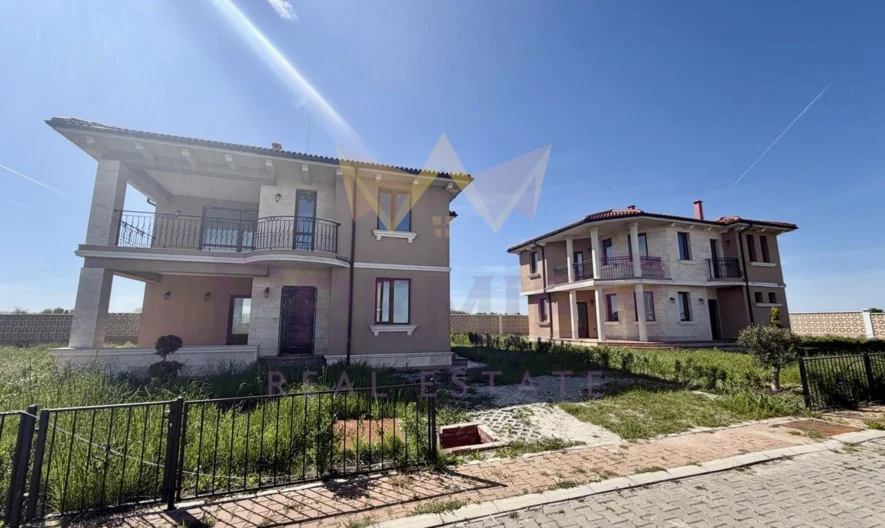 Geräumiges Haus mit Panoramablick -  - snimka 2 - Imoti Premier
