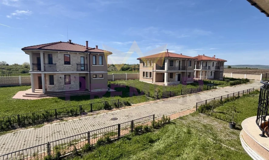 Geräumiges Haus mit Panoramablick -  - snimka 5 - Imoti Premier