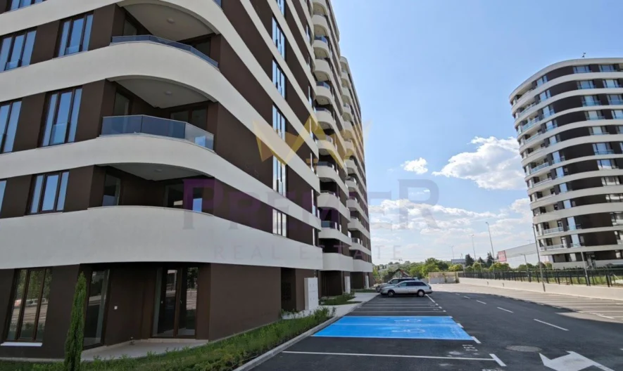 Голям 2-стаен в Сити парк – юг, Панорама, Южно изложение -  - снимка 2 - Имоти Премиер