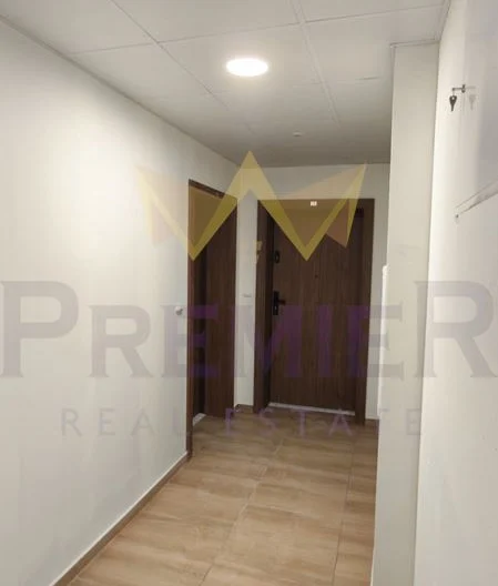 Голям 2-стаен в Сити парк – юг, Панорама, Южно изложение -  - снимка 5 - Имоти Премиер