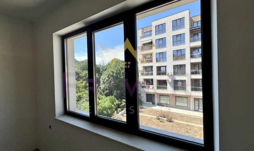 Голям тристаен апартамент , кв Бриз -  - снимка 14 - Имоти Премиер