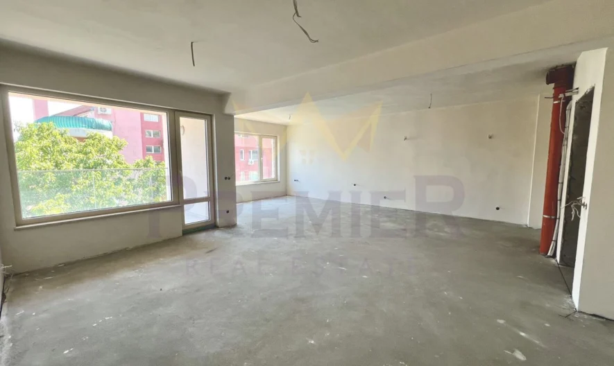 Голям тристаен апартамент , кв Бриз -  - снимка 2 - Имоти Премиер