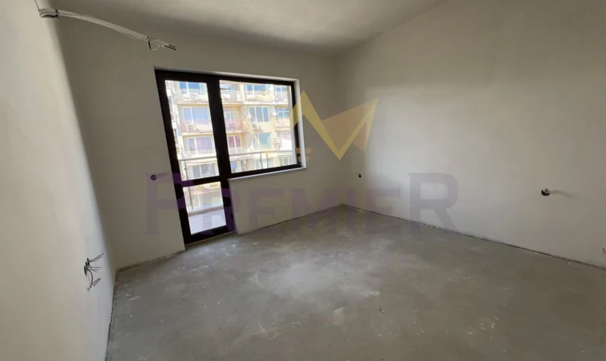 Голям тристаен апартамент , кв Бриз -  - снимка 20 - Имоти Премиер