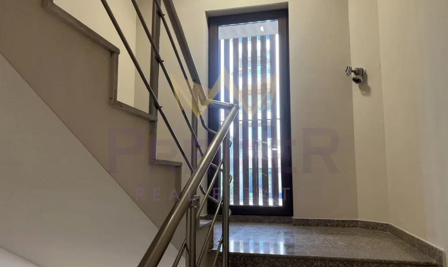 Голям тристаен апартамент , кв Бриз - - снимка 22 - Имоти Премиер