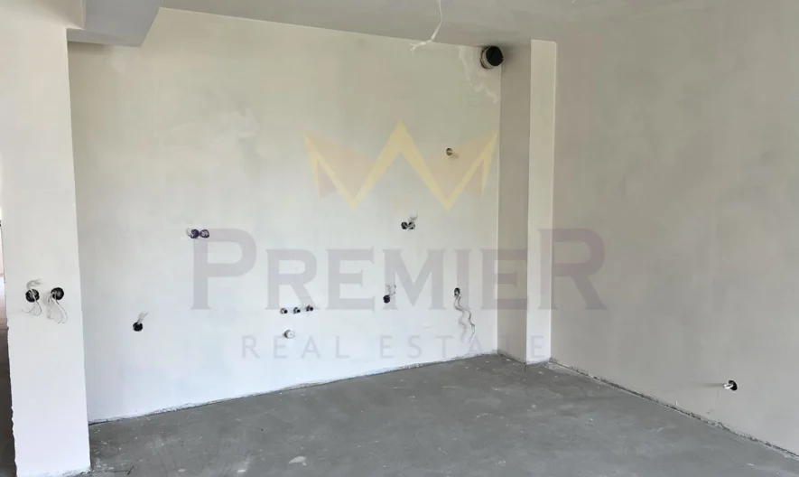 Голям тристаен апартамент , кв Бриз -  - снимка 8 - Имоти Премиер