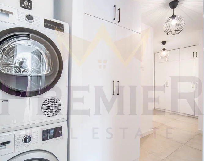 Голям тристаен апартамент, кв. Галата, гр. Варна - - снимка 13 - Имоти Премиер