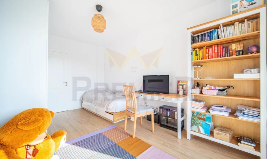 Голям тристаен апартамент, кв. Галата, гр. Варна - - снимка 9 - Имоти Премиер