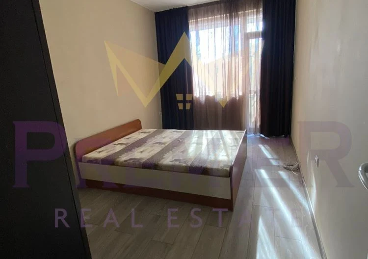 Голям тристаен апартамент с гараж -  - снимка 7 - Имоти Премиер