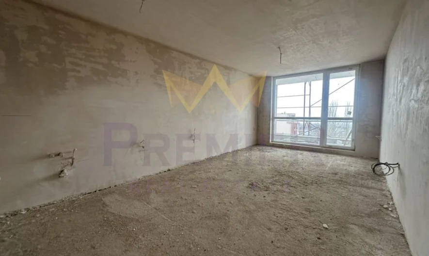 Голям тристаен апартамент с панорамна гледка, ж.к. Възраждане 3, гр. Варна - - снимка 4 - Имоти Премиер