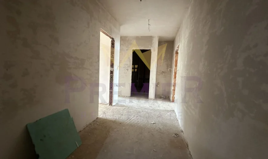 Голям тристаен апартамент с панорамна гледка, ж.к. Възраждане 3, гр. Варна - - снимка 7 - Имоти Премиер