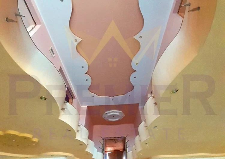 Голяма къща с двор и гараж. - - снимка 6 - Имоти Премиер