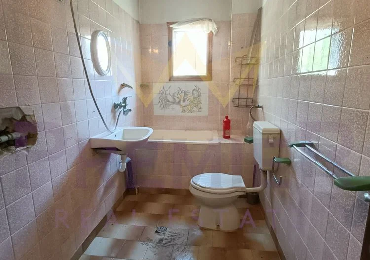 Голяма къща с панорама в с.Аврен с голям двор -  - снимка 9 - Имоти Премиер