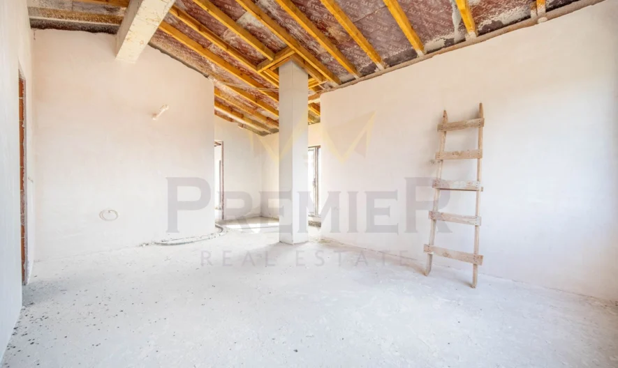 Градска Триетажна КЪЩА в м-ст Кочмар 420кв.м. РЗП - - снимка 29 - Имоти Премиер