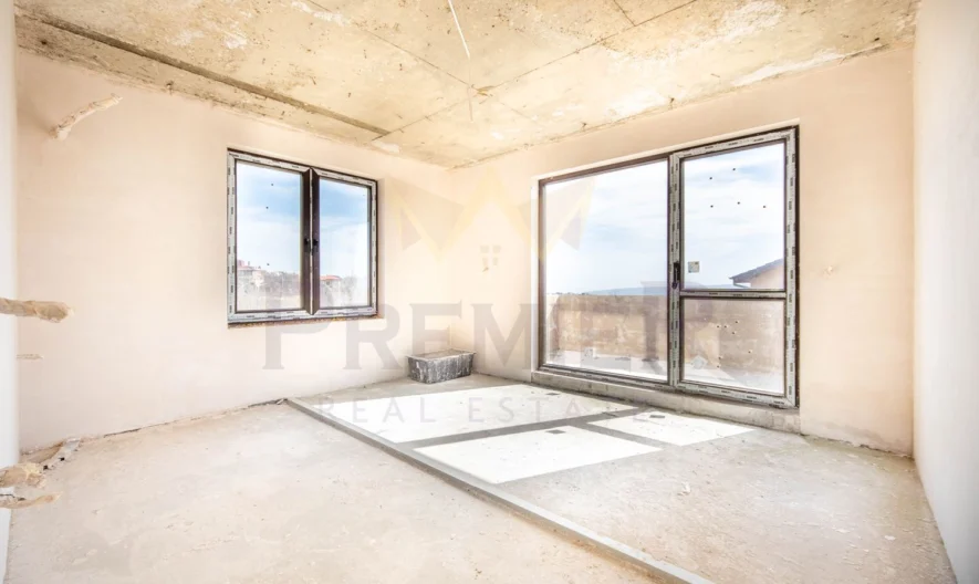 Градска Триетажна КЪЩА в м-ст Кочмар 420кв.м. РЗП -  - снимка 34 - Имоти Премиер