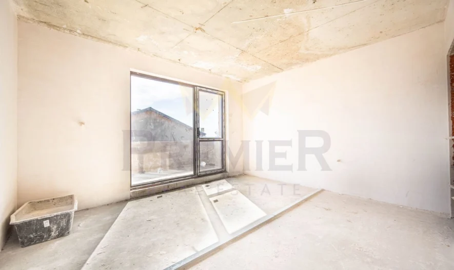 Градска Триетажна КЪЩА в м-ст Кочмар 420кв.м. РЗП - - снимка 38 - Имоти Премиер