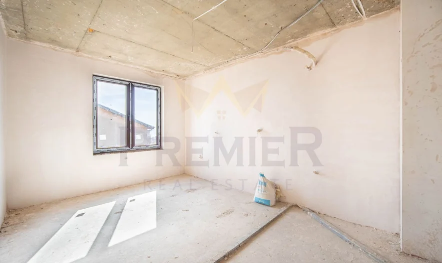 Градска Триетажна КЪЩА в м-ст Кочмар 420кв.м. РЗП - - снимка 4 - Имоти Премиер